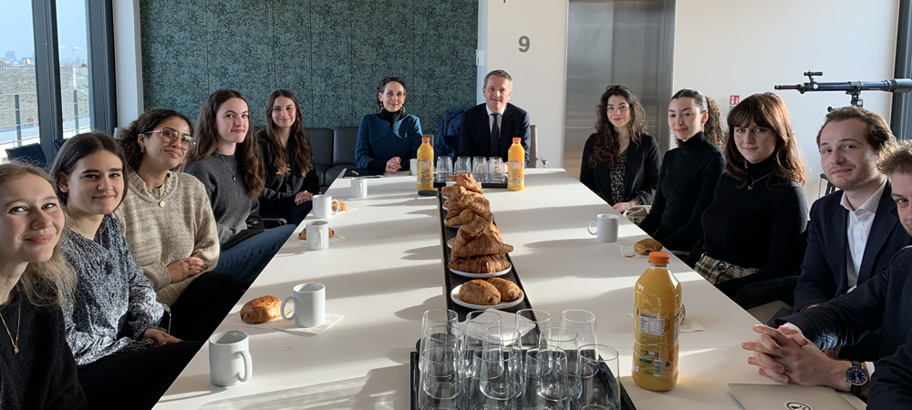 Photo des étudiants du master lors de la renconre avec Forward Global