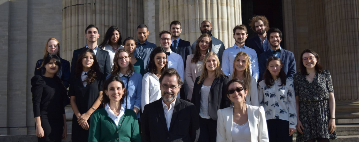 Photo de l apromotion 2017-2018 du Master 2 Communication juridique, sociologie du droit et de la justice