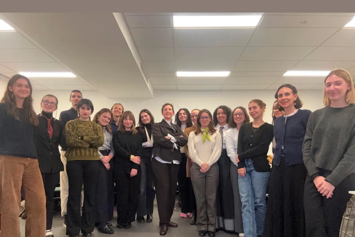 Photo de la mpropo 2025-2026 du M2 CSDJ avec leur marraine