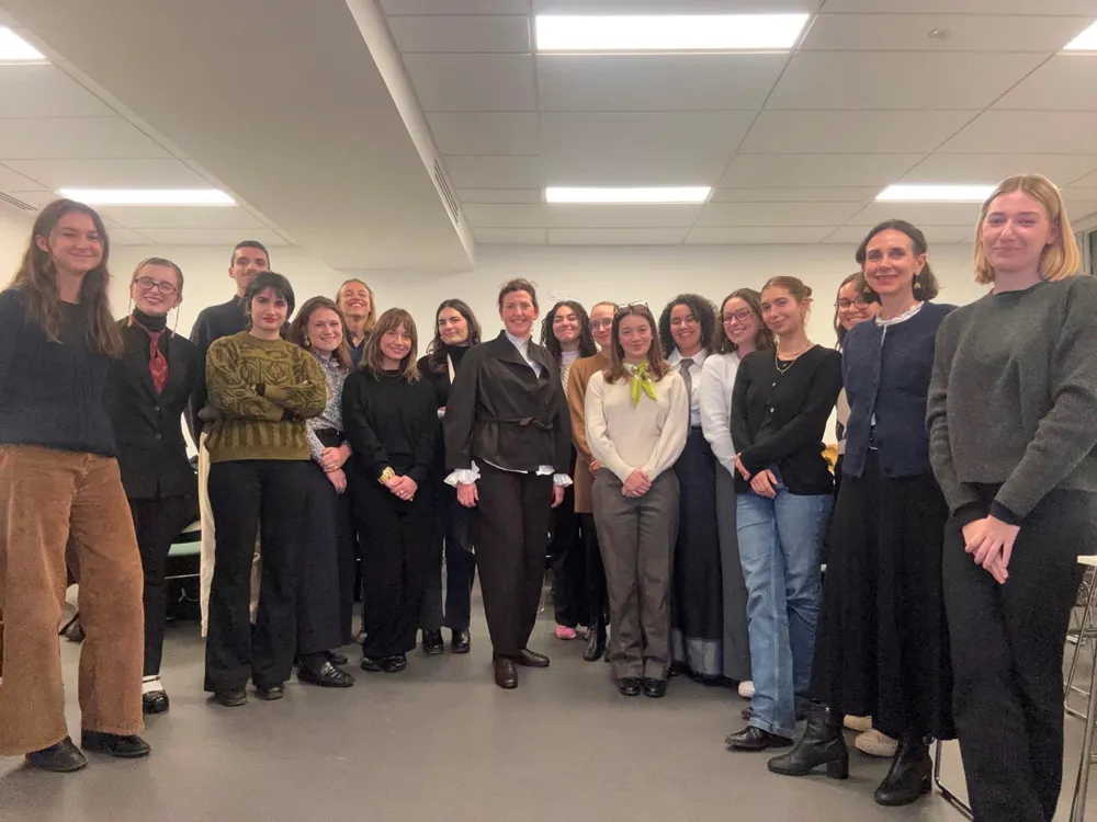 Photo de la mpropo 2025-2026 du M2 CSDJ avec leur marraine